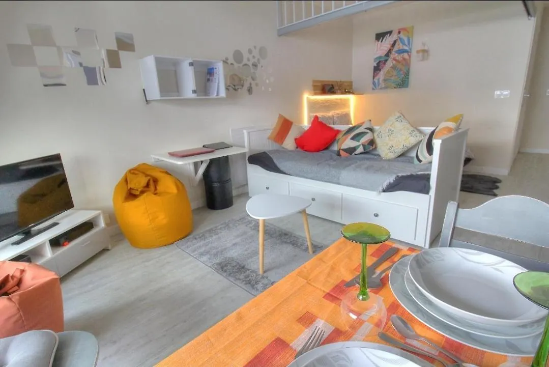 Apartment Studio Tout Confort, Parking Prive, Terrasse Et Plage Antibes